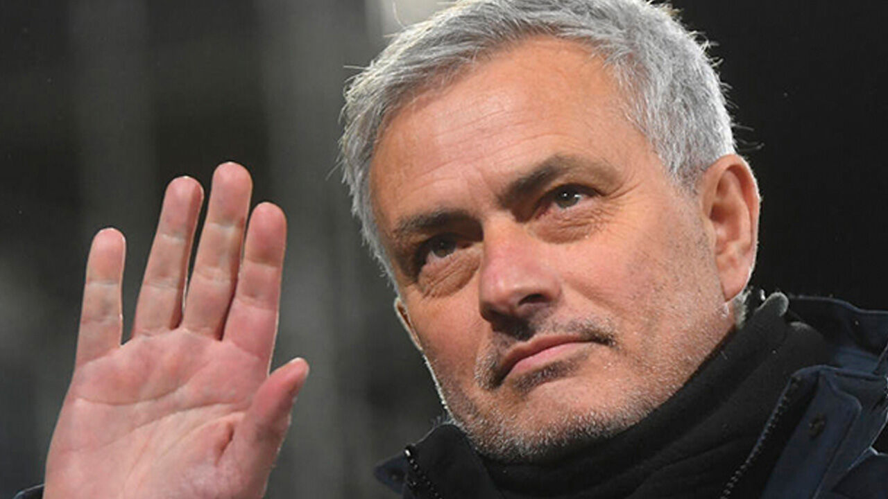 Mourinho'nun tazminat bedeli belli oldu! Sarı lacivertli yönetimden karar çıktı Mourinho'nun tazminat bedeli belli oldu! Sarı lacivertli yönetimden karar çıktı - 1. Resim