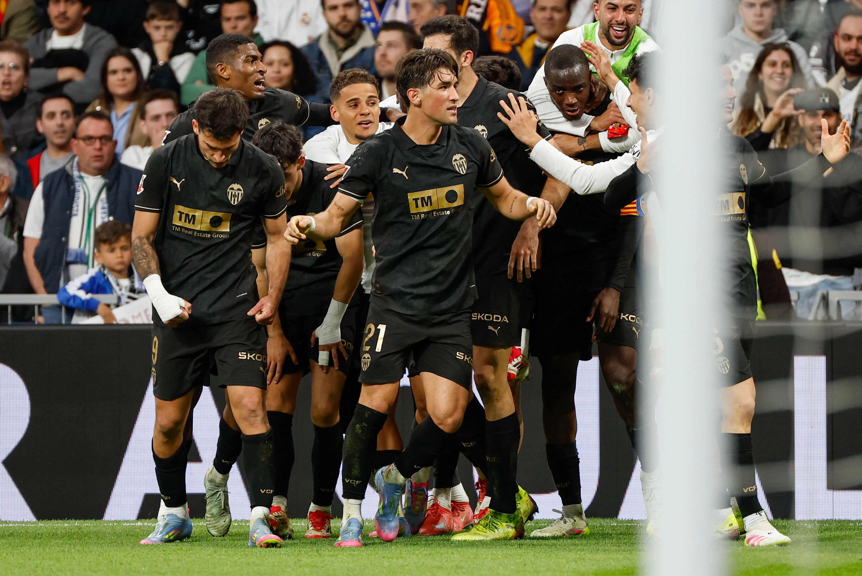 Real Madrid’e son dakika şoku! Valencia deplasmanda kazandı Real Madrid’e son dakika şoku! Valencia deplasmanda kazandı - 1. Resim