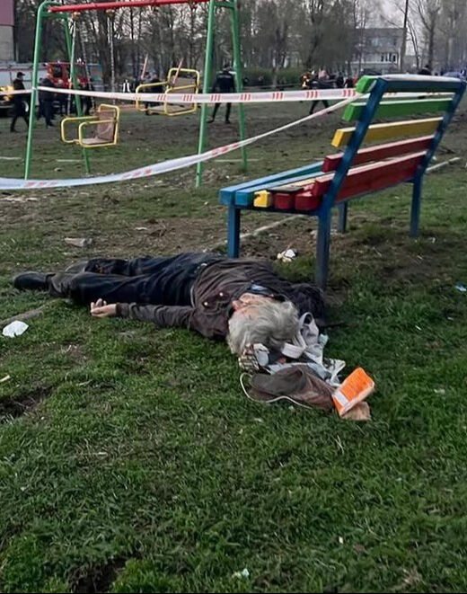 Rus füzesi oyun parkına düştü,  9’u çocuk 18 Kişi hayatını kaybetti - 1. Resim