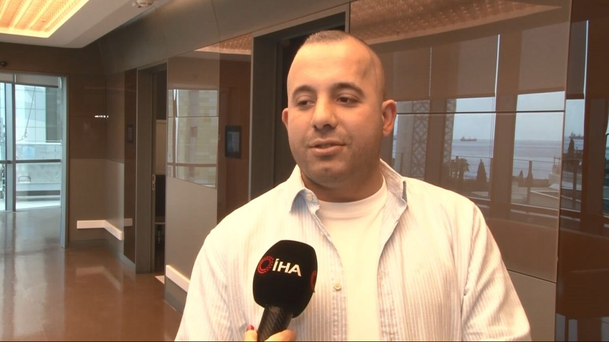 Beyin ameliyatında uyandırıldı, şarkılar söyledi! "Keyifliydi, teşekkür ederim" - 2. Resim