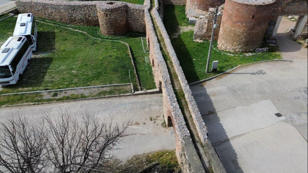 Heyecanlandıran keşif! Bursa'da gezen turistler fark etti... - 1. Resim