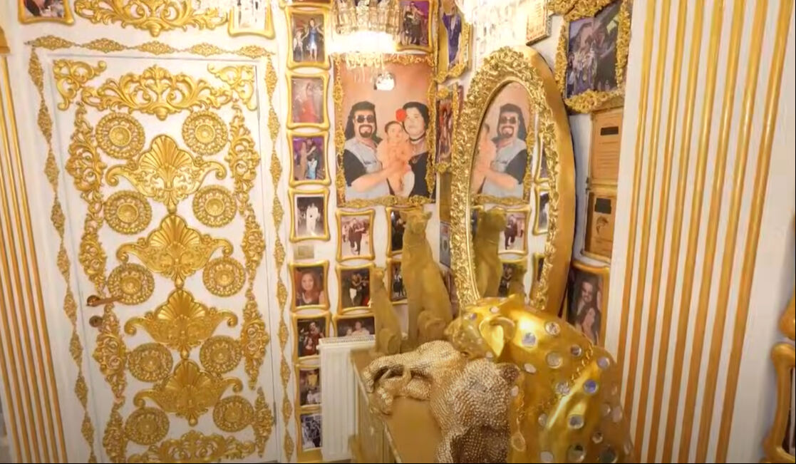 Kobra Murat evinin kapılarını açtı! Şaşaalı ve altın varaklı lüks konakta yok yok... - 2. Resim