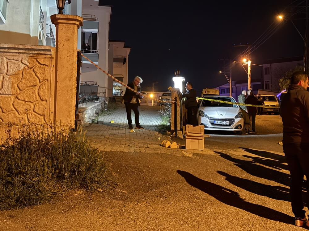 Sakarya'da silahlı kavga! Komşular çatıştı, 5 ölü 5 de yaralı var - 5. Resim