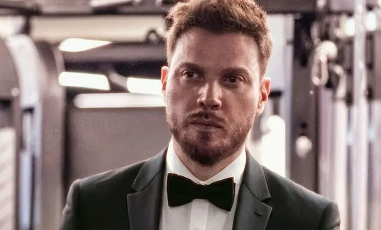 Sinan Akçıl'ın başına gelen şoke etti! Acı haberi o sözlerle duyurdu: 