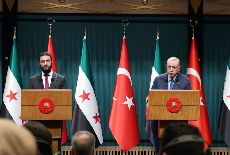 Suriye lideri Ahmed Şara Türkiye'ye geliyor! Tarih belli oldu Suriye lideri Ahmed Şara Türkiye'ye geliyor! Tarih belli oldu - 2. Resim