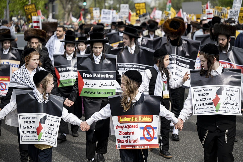 Yüzlerce kuruluş destek verdi, ABD'liler sokaklara döküldü! Filistin eyleminde Rümeysa Öztürk de unutulmadı - 4. Resim