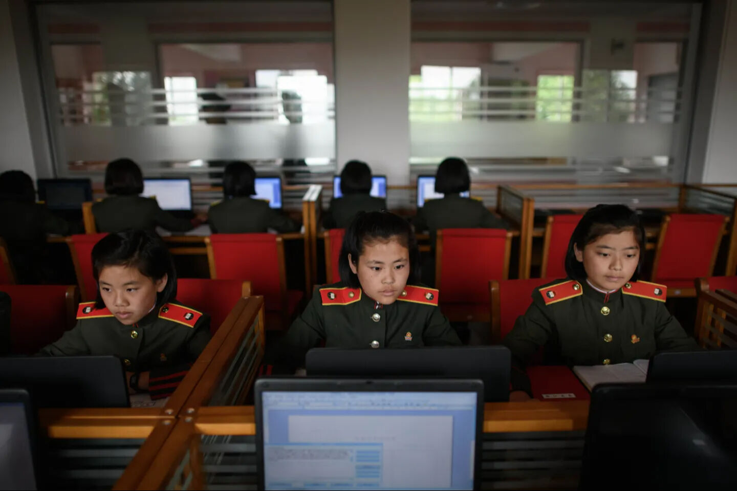 Kim Jong-un'dan yeni talimat! 5 yaşındaki çocuklardan hacker ordusu kuruldu Kim Jong-un'dan yeni talimat! 5 yaşındaki çocuklardan hacker ordusu kuruldu - 1. Resim