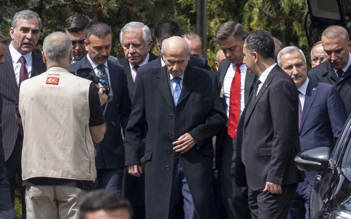 MHP'nin Kılıçdaroğlu'na açtığı davada yeni gelişme! Bahçeli'nin sinyali partiyi harekete geçirdi MHP'nin Kemal Kılıçdaroğlu'na açtığı davada yeni gelişme! Bahçeli sinyali verdi, parti harekete geçti - 1. Resim