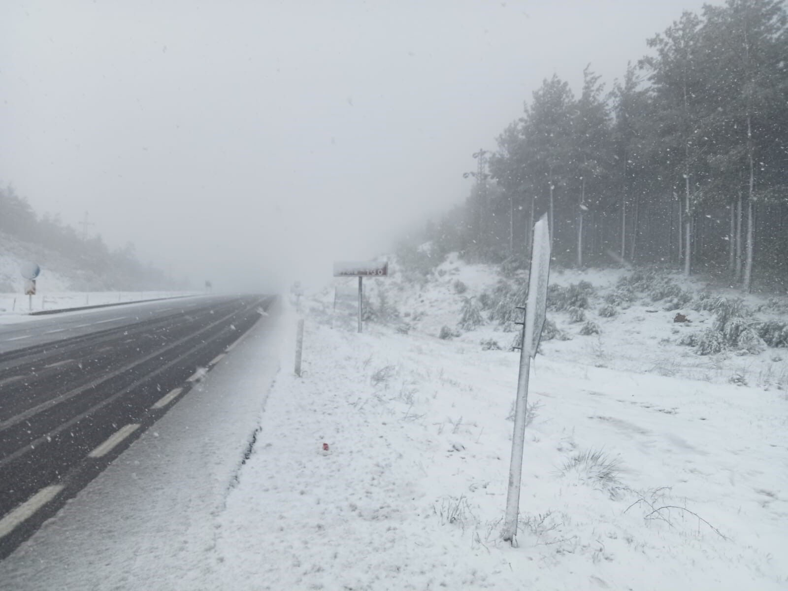 'Nisan' takvimde, hava 'aralıkta': Marmara beyaz perdeyi yine açtı! - 2. Resim