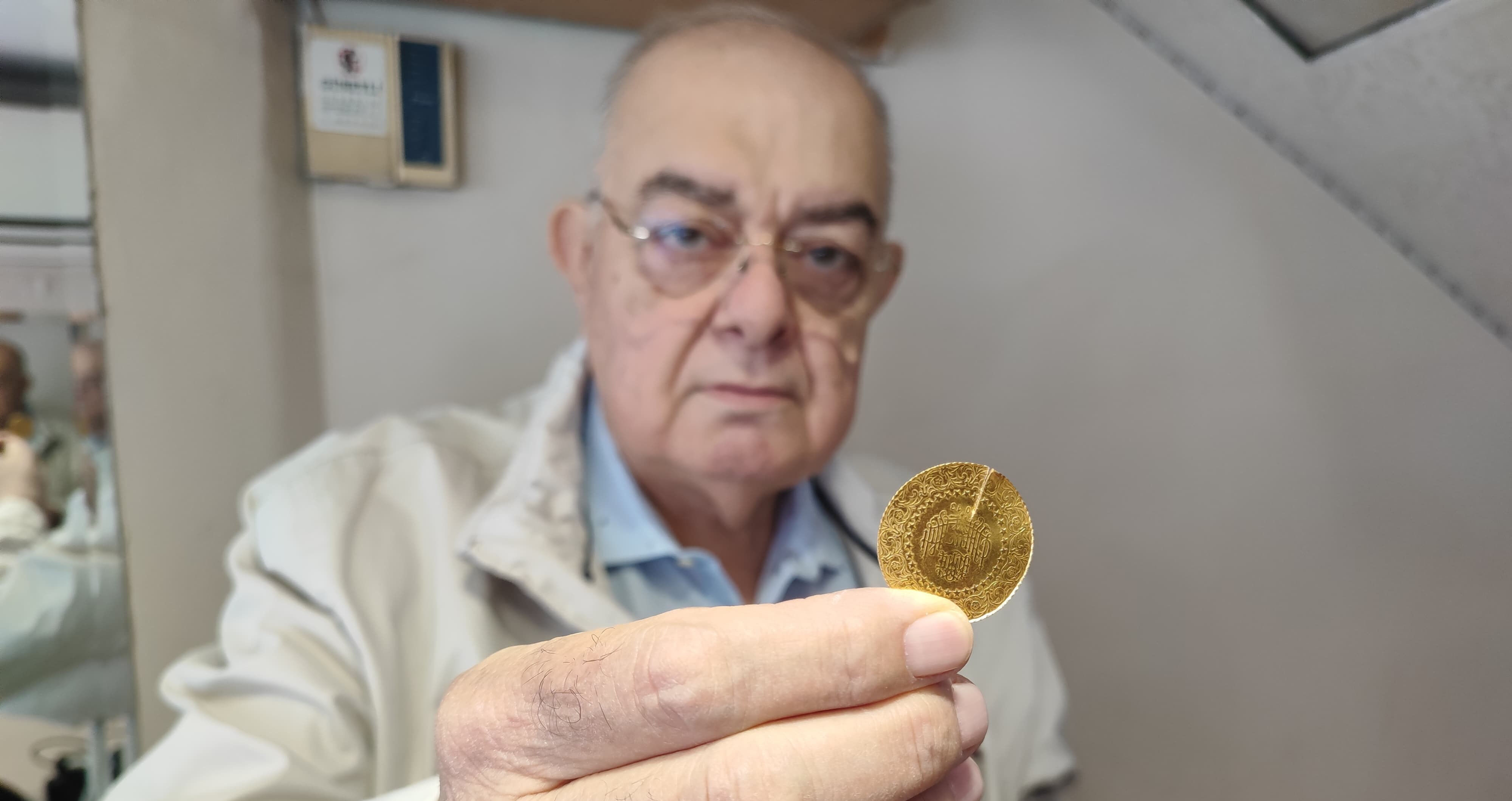 Sahte altınlar piyasada kol geziyor! Ayırt etme yöntemi değişti, kuyumcular uyardı - 1. Resim