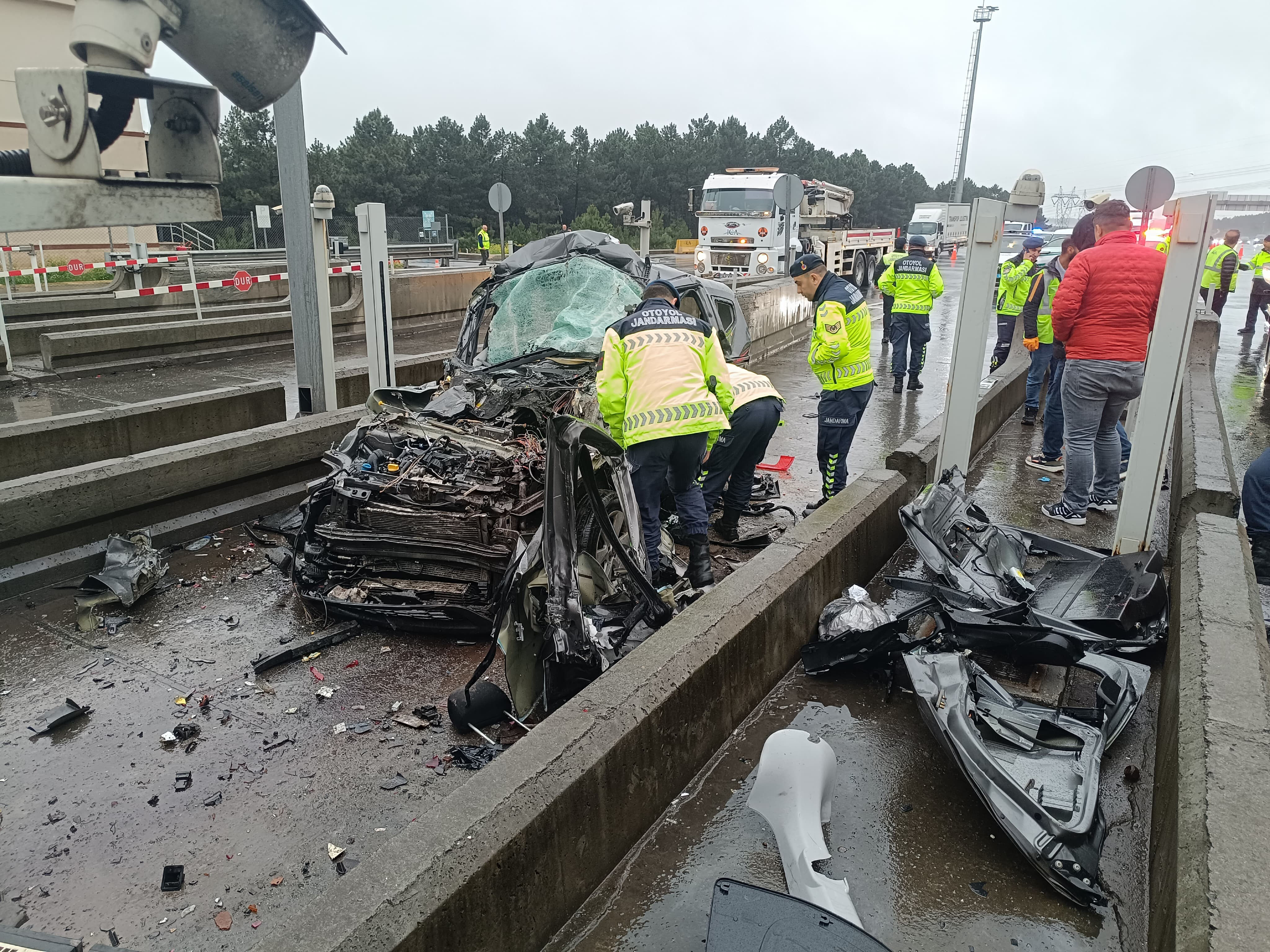 Suçlu gişeler mi sürücüler mi? Pendik'teki kazada 5 hayat soldu, uzmanlar 'yol hipnozuna' dikkat çekiyor - 4. Resim