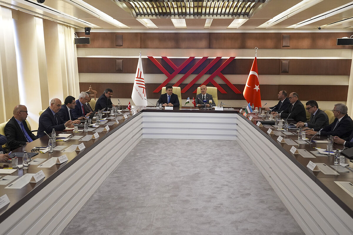 Türk dünyasının üniversitesi için imzalar atıldı! Uluslararası Türk Devletleri Üniversitesi resmen faaliyete başladı Türk dünyasının üniversitesi için imzalar atıldı! Uluslararası Türk Devletleri Üniversitesi resmen faaliyete başladı - 3. Resim