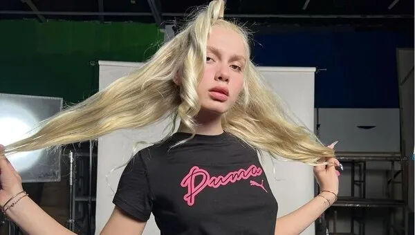 Türki kızlarıyla ilgili sözleri olay olmuştu! Ünlü Türk şarkıcıyı takibe aldı - 2. Resim