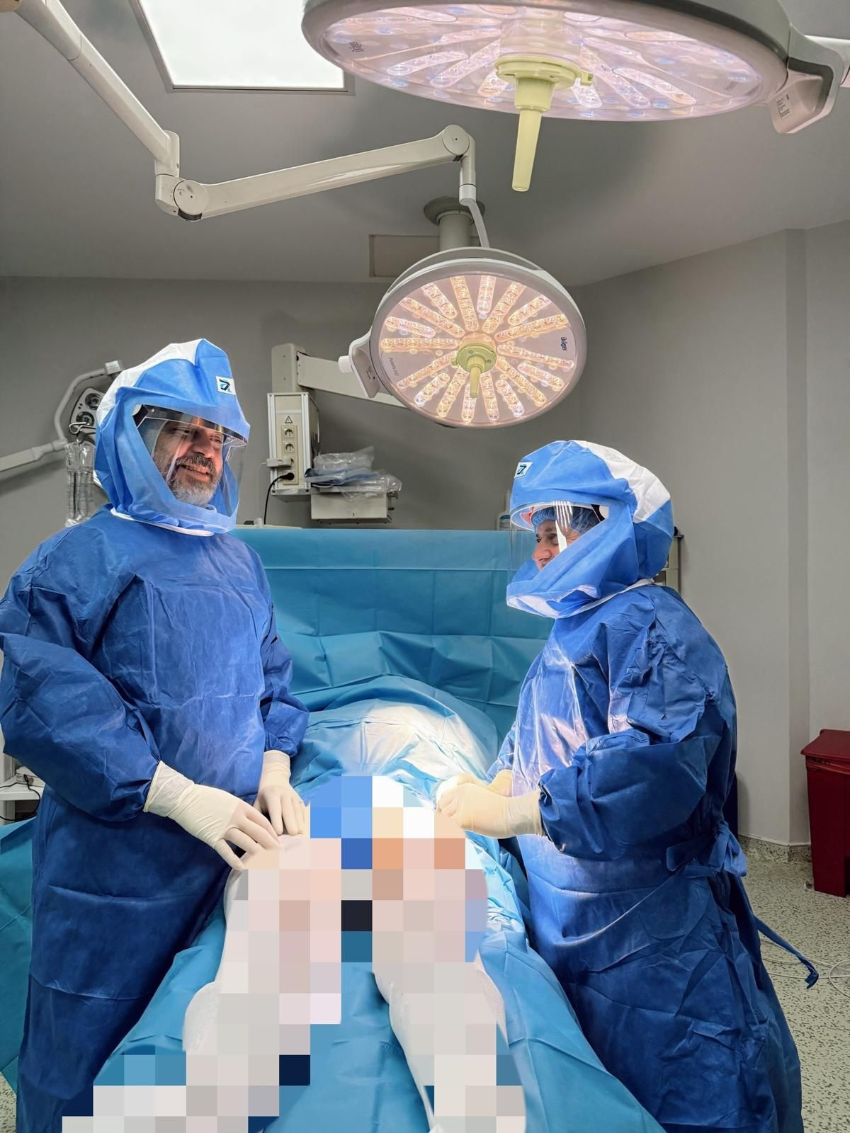 Yapay zeka ameliyata girdi! 65 yaşındaki hasta o anları anlattı: "3 saat sonra adım attım" - 1. Resim