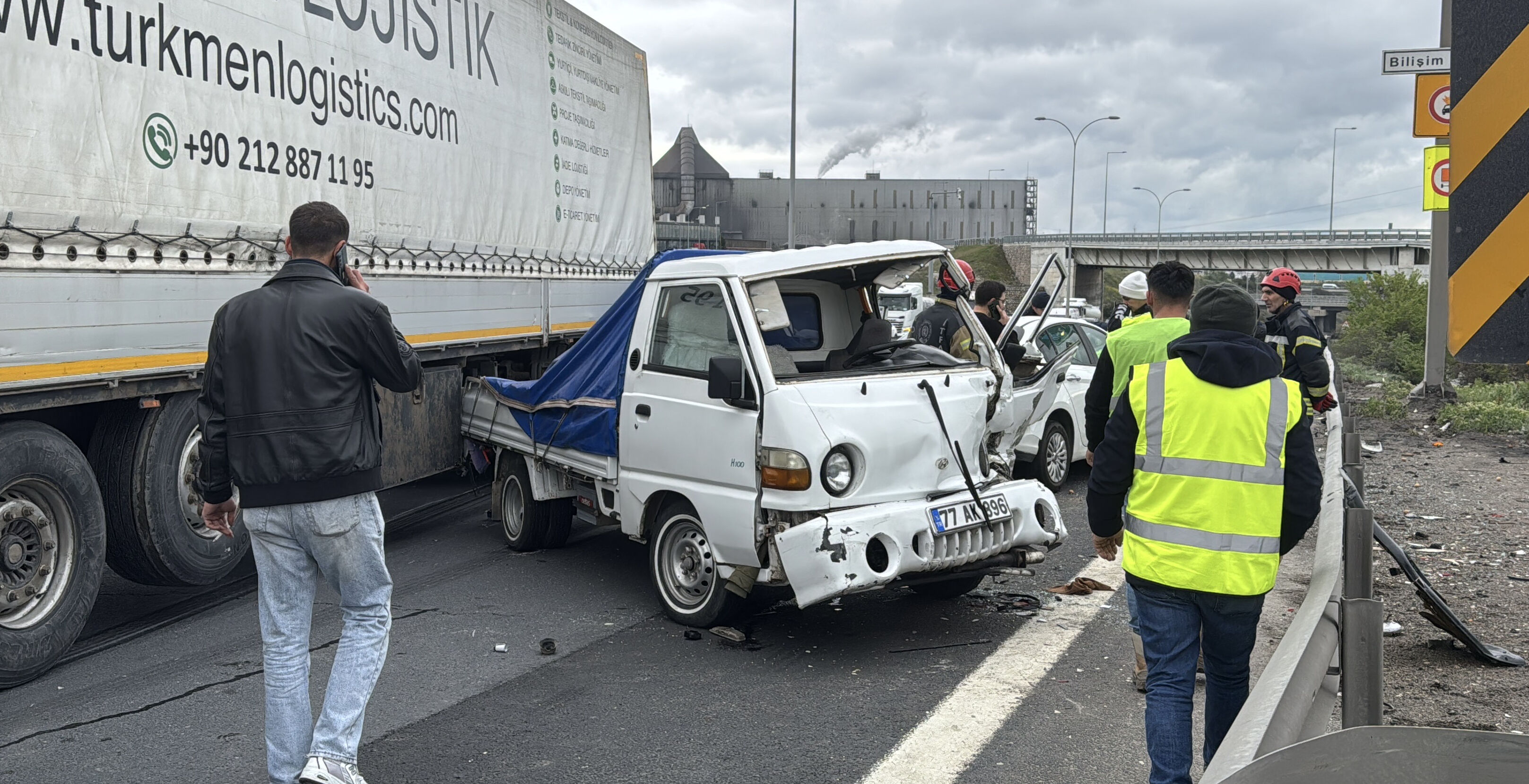 Anadolu Otoyolu'nda zincirleme kaza! Ankara istikameti ulaşıma kapandı - 1. Resim