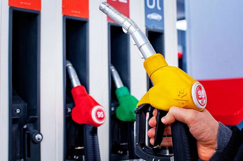 Motorine indirim var mı? 8 Nisan akaryakıt fiyatları - 3. Resim