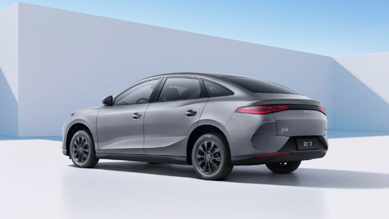 BYD’den taksicilere özel uygun fiyatlı elektrikli: e7 BYD’den taksicilere özel uygun fiyatlı elektrikli: e7 - 3. Resim