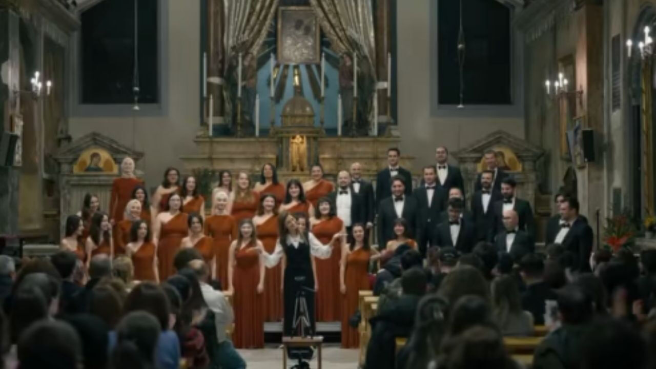 Kübra Şenyaylar kimdir, kaç yaşında? Ben Giderim Batum'a koro performansı TikTok'ta konuşuluyor - 2. Resim