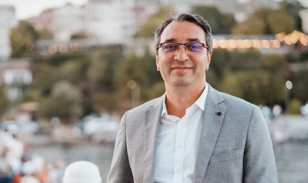 Mahir Polat ev hapsi cezası mı aldı, sağlık durumu nedir, serbest mi? İBB Genel Sekreter Yardımcısı Mahir Polat  için son dakika kararı - 1. Resim