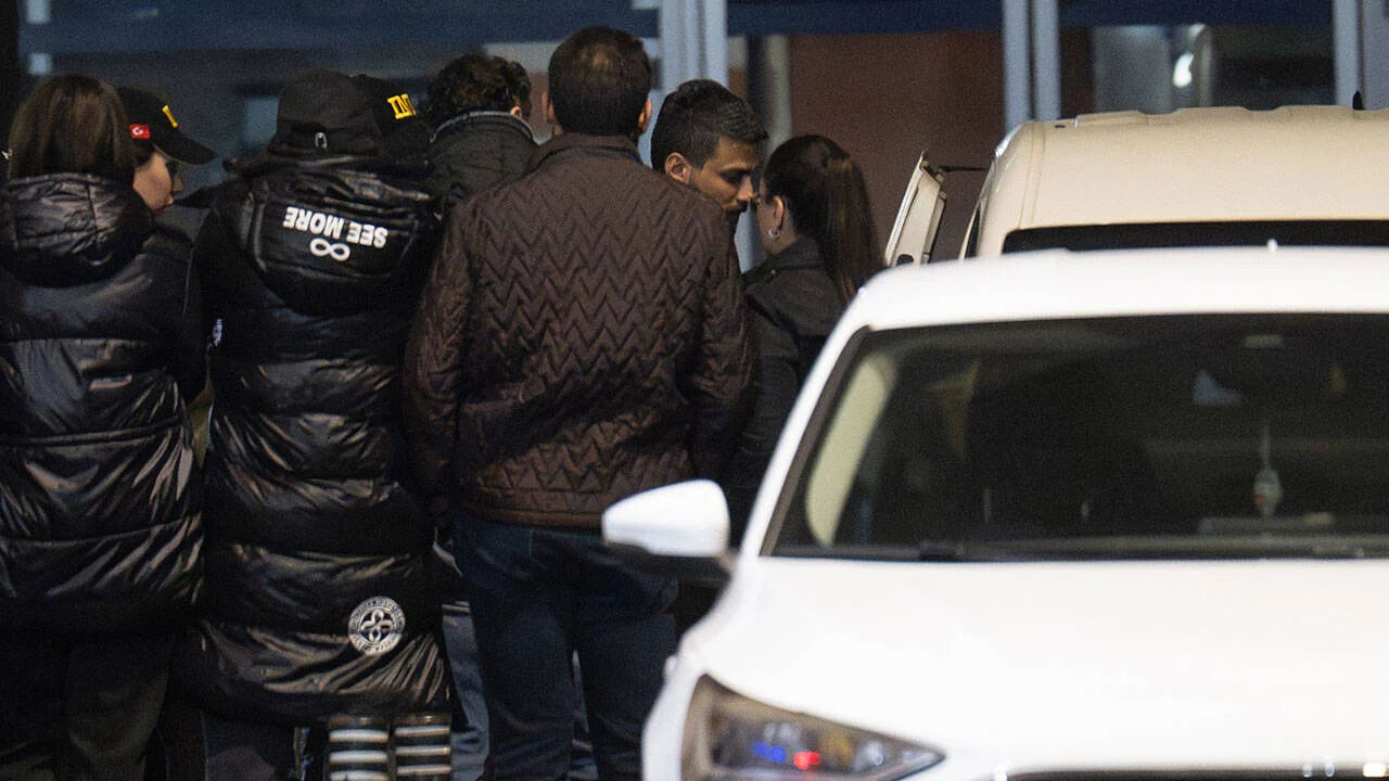 Paylaştığı videoya ihbar üstüne ihbar yağmıştı: Dilan ve Engin Polat çiftinin beklediği rapor çıktı! - 3. Resim