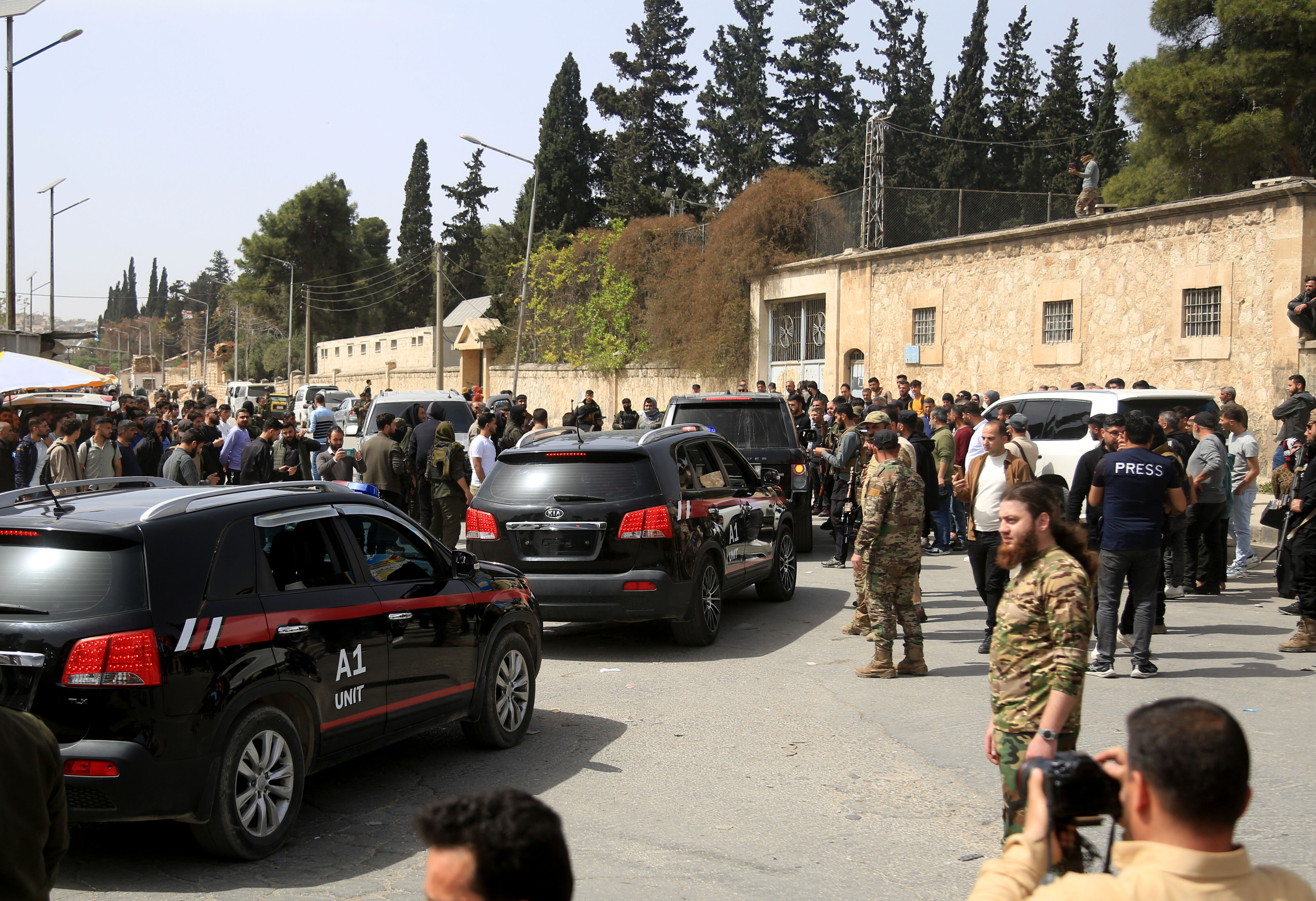 PKK/YPG'nin Halep'teki işgali sona ermişti! Teröristler bölgeyi terk etmeye devam ediyor PKK/YPG'nin Halep'teki işgali sona ermişti! Teröristler bölgeyi terk etmeye devam ediyor - 2. Resim