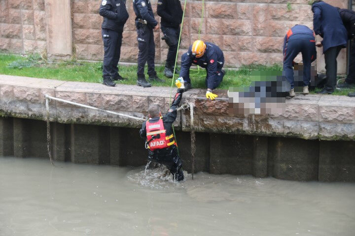 Porsuk Çayı'nda tüyler ürperten manzara! 20 yaşındaki gencin cesedi bulundu - 1. Resim