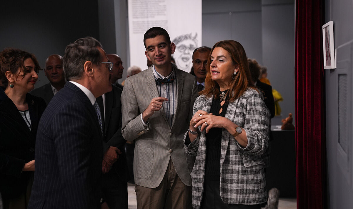 Sessizliğin yankısı! Otizmli sanatçı Remzi Yılmaz'ın sıradışı sergisi sanatseverlerin dikkatini çekti - 1. Resim