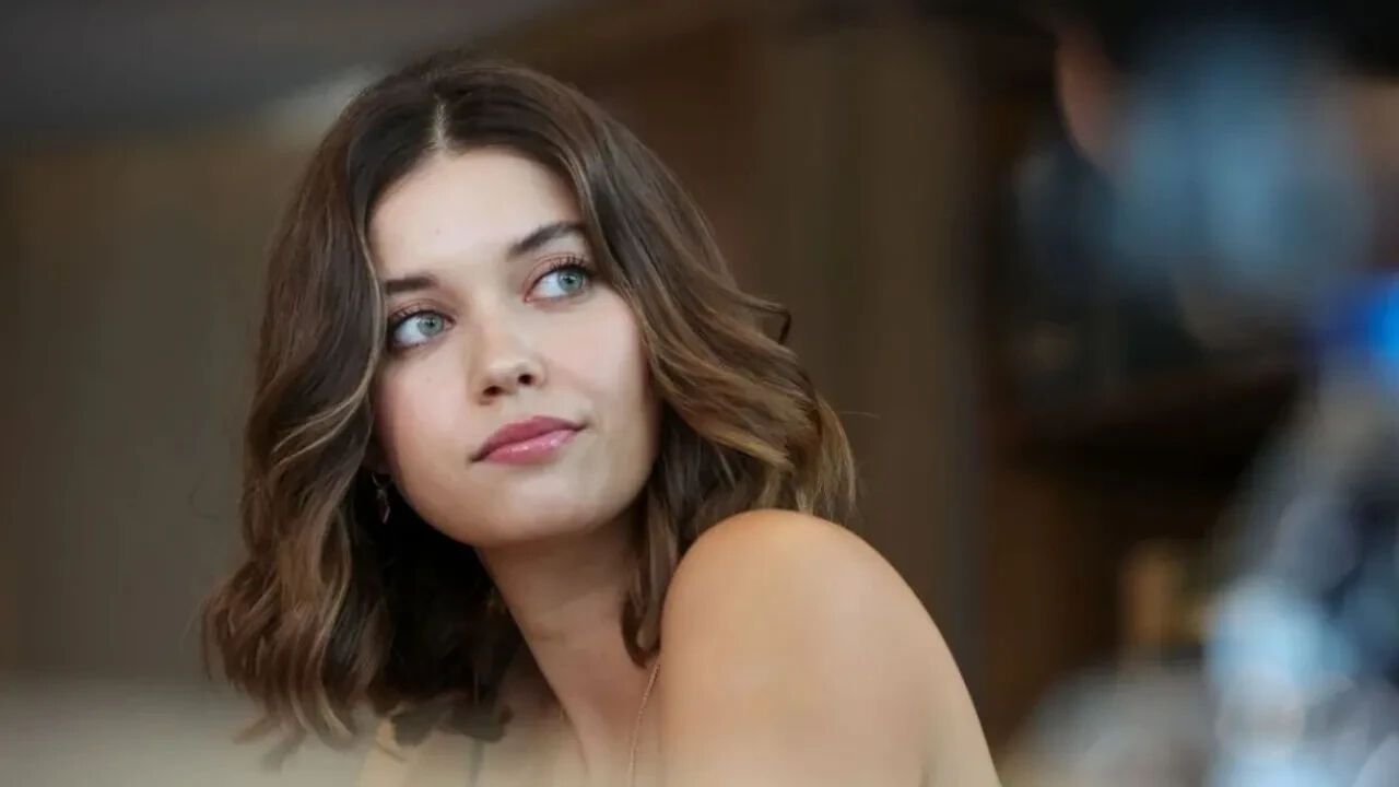 Afra Saraoğlu'ndan dudak uçuklatan reklam anlaşması! Yatırımını neye yapacağı belli oldu - 2. Resim