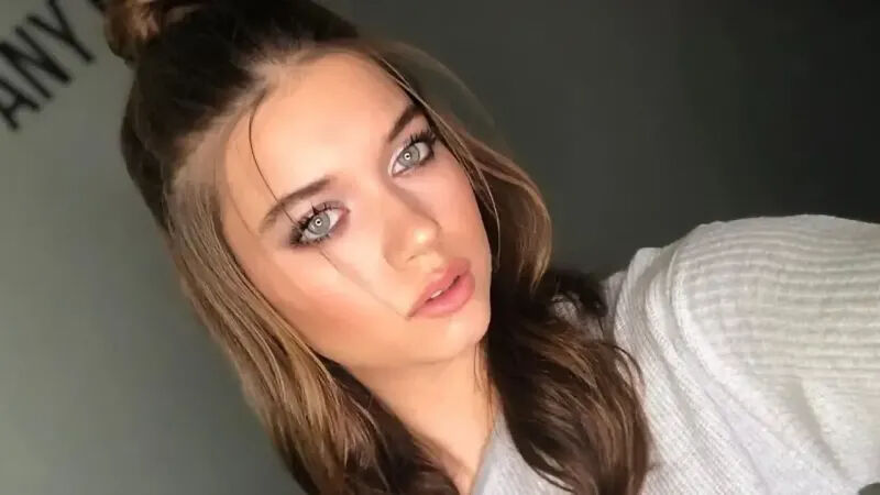 Afra Saraoğlu'ndan dudak uçuklatan reklam anlaşması! Yatırımını neye yapacağı belli oldu - 1. Resim