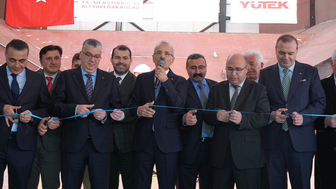 Bakan Uraloğlu, Tarama Gemisi Hizmete Alma ve İlk Blok Kaynak Töreni'nde konuştu Bakan Uraloğlu, Tarama Gemisi Hizmete Alma ve İlk Blok Kaynak Töreni'nde konuştu - 3. Resim