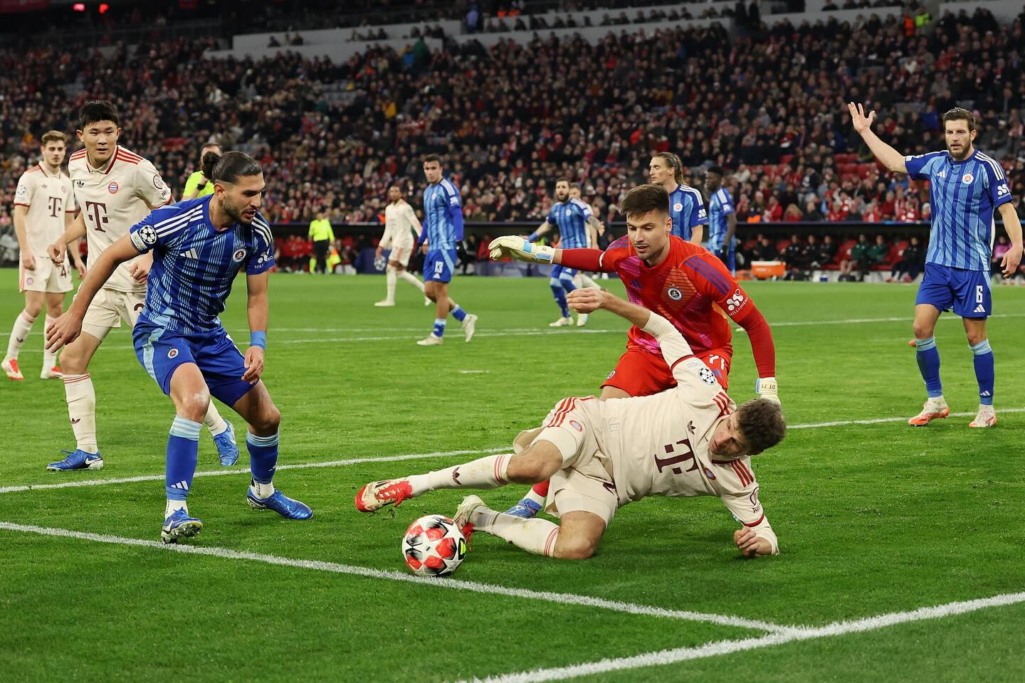 Dusan Tadic'in yerine yıldız 10 numara geliyor! Thomas Müller'e sözleşme teklif edildi - 4. Resim