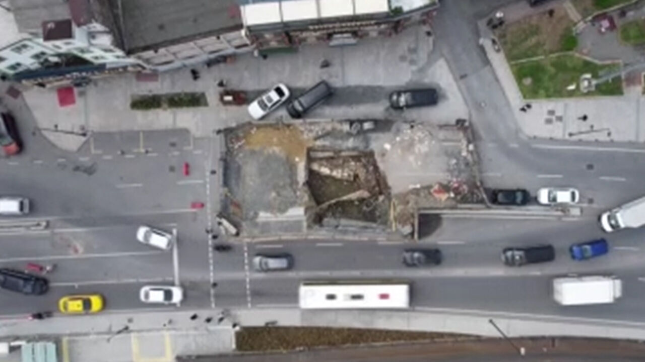 Eminönü'nde 6 yıldır bitmeyen çile! Esnaf isyan bayrağını çekti - 1. Resim