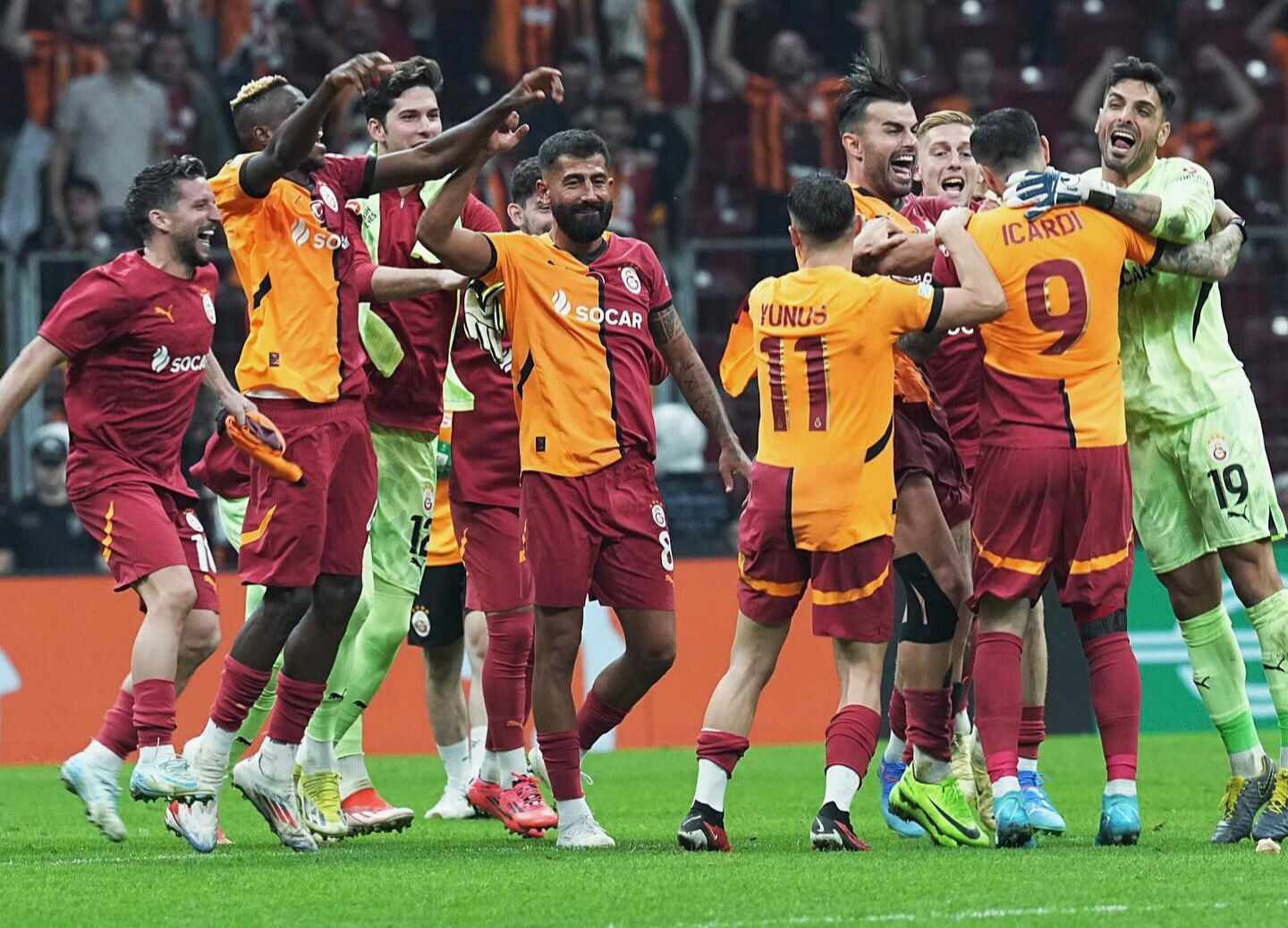 Galatasaray kalecisi Günay Güvenç'e Fair Play ödülü! Galatasaray kalecisi Günay Güvenç'e Fair Play ödülü! - 3. Resim