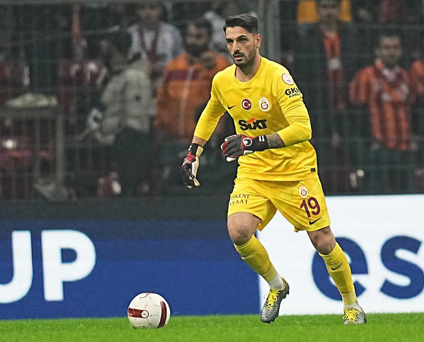 Galatasaray kalecisi Günay Güvenç'e Fair Play ödülü! Galatasaray kalecisi Günay Güvenç'e Fair Play ödülü! - 1. Resim