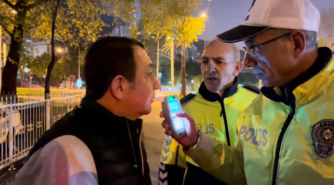 Polisten kaçmaya çalışan alkollü sürücüden ilginç savunma: ''Rüyamda görmüştüm'' Polisten kaçmaya çalışan alkollü sürücüden ilginç savunma: ''Rüyamda görmüştüm'' - 1. Resim