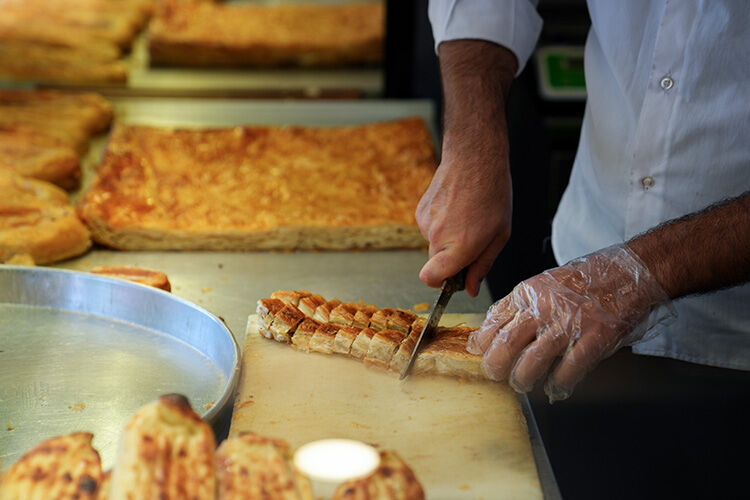 Sarıyer Börekçisi ifşa edildi! Kıymalı börekte ne çıktı? Sarıyer Börekçisi ifşa edildi! Kıymalı börekte ne çıktı? - 1. Resim