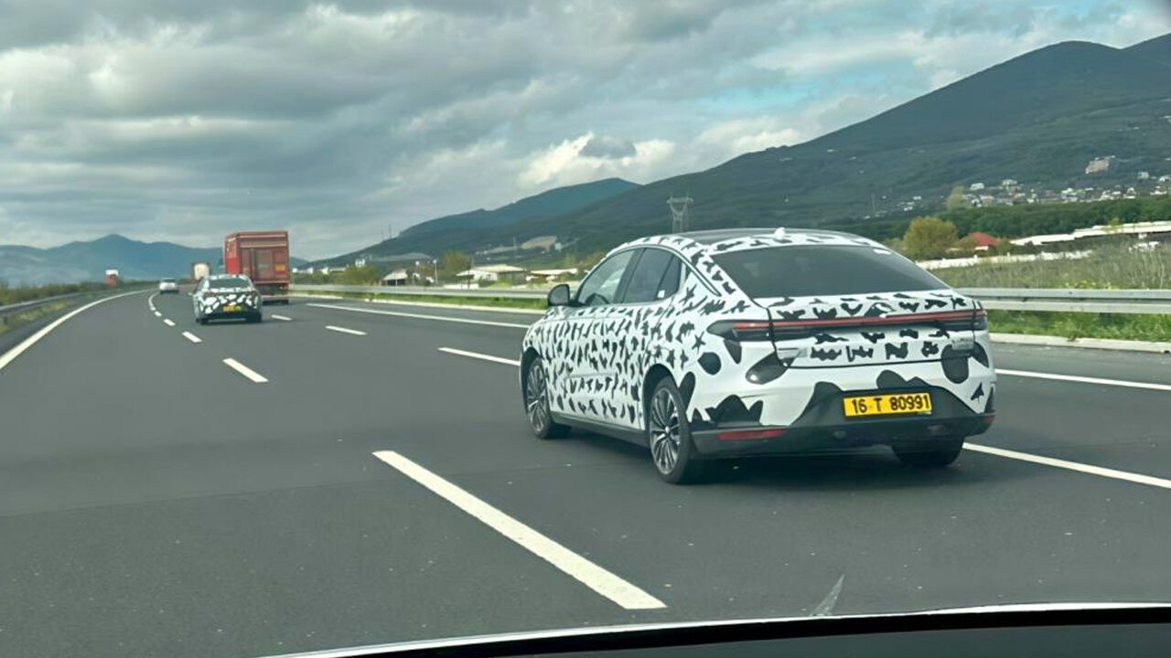 Togg'un yeni modeli T10F yollarda! Gören bir daha baktı Togg'un yeni modeli T10F yollarda! Gören bir daha baktı - 1. Resim