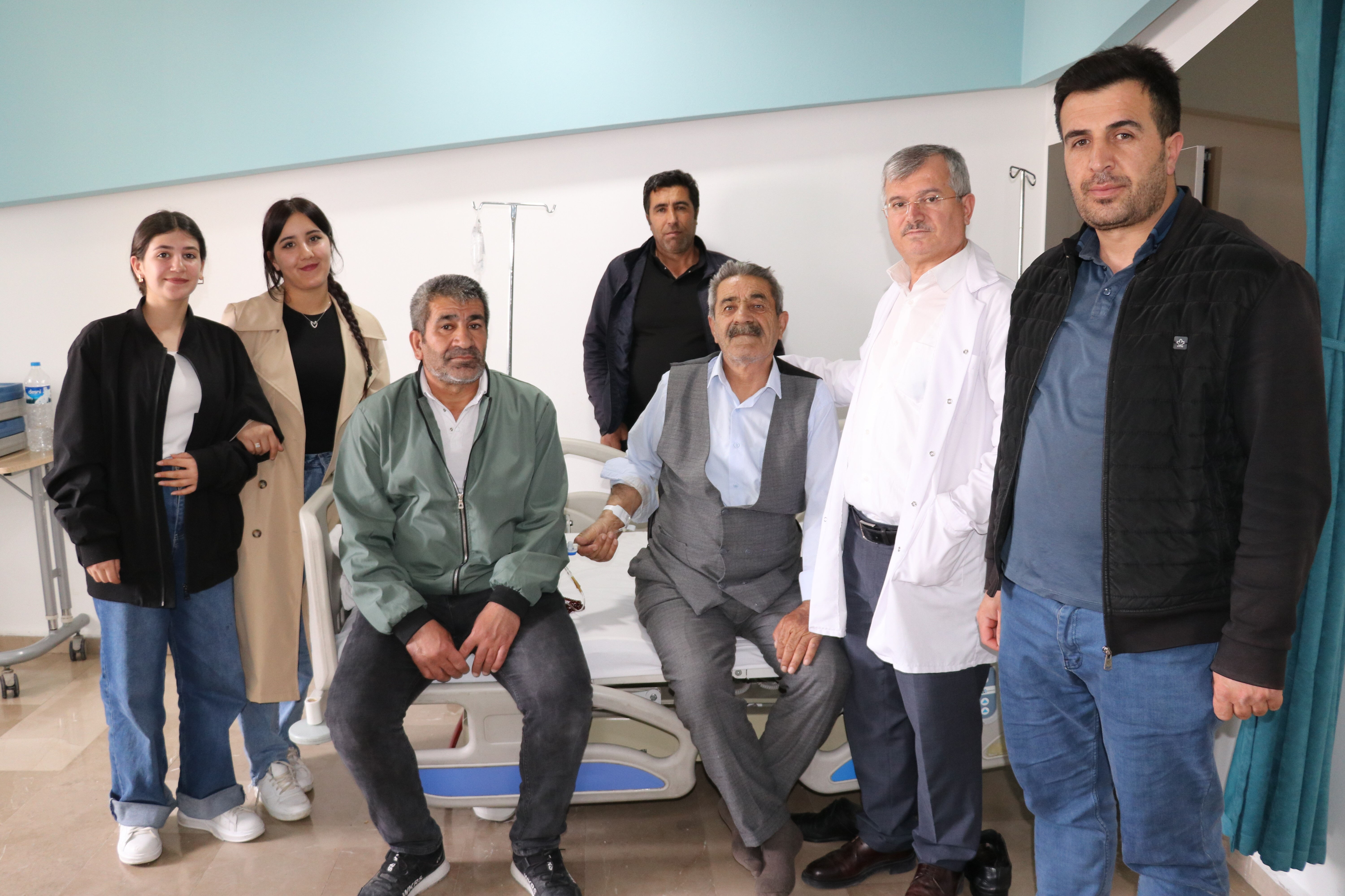 4 damarı kapalı ve bir gözünü kaybetme riski bulunuyordu! Hasta ameliyatla sağlığına kavuştu - 2. Resim