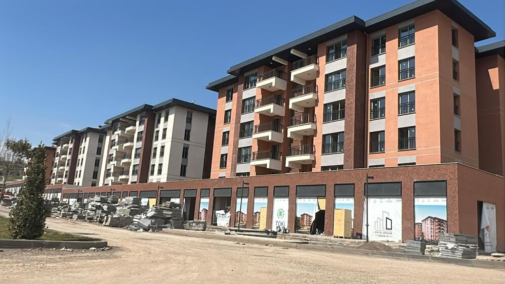 6 Şubat depremlerinde 1400 kişiye mezar olmuştu! Ebrar Sitesi yeniden ayağa kalktı - 1. Resim