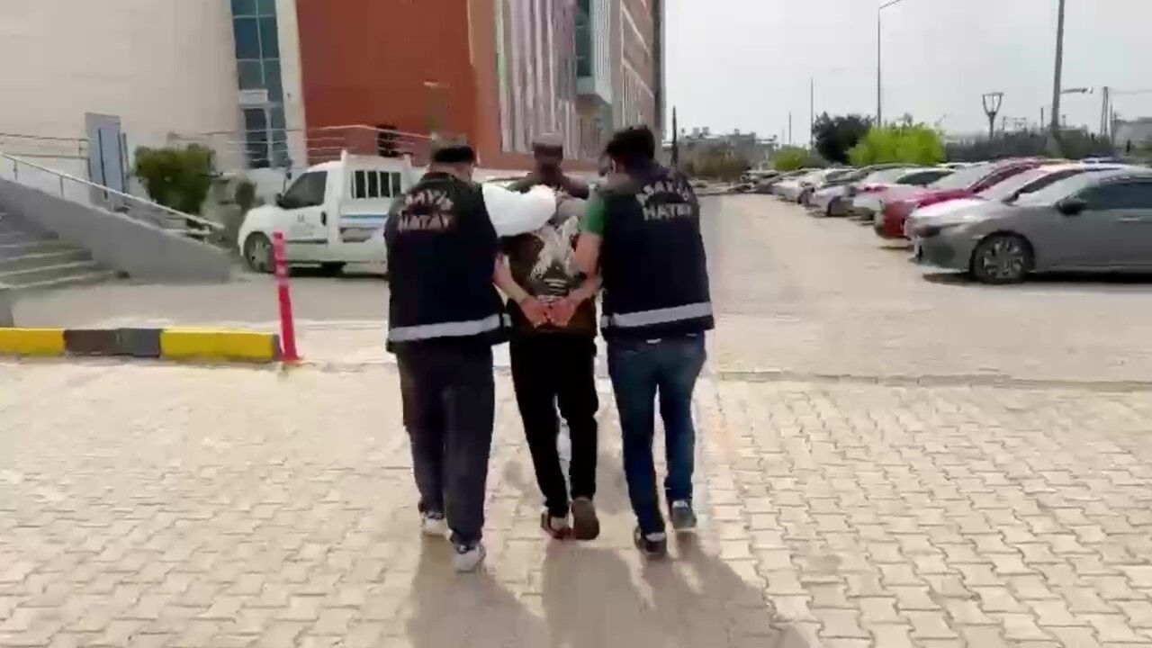 Annesini acımadan katletti! İfadesi kan dondurdu: Dikkat çeken siyah perde detayı - 2. Resim