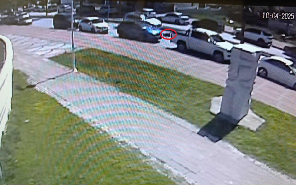 Antalya’da feci kaza! Kaşla göz arasında yola fırlayan çocuğa araba çarptı Antalya’da feci kaza! Kaşla göz arasında yola fırlayan çocuğa araba çarptı - 1. Resim