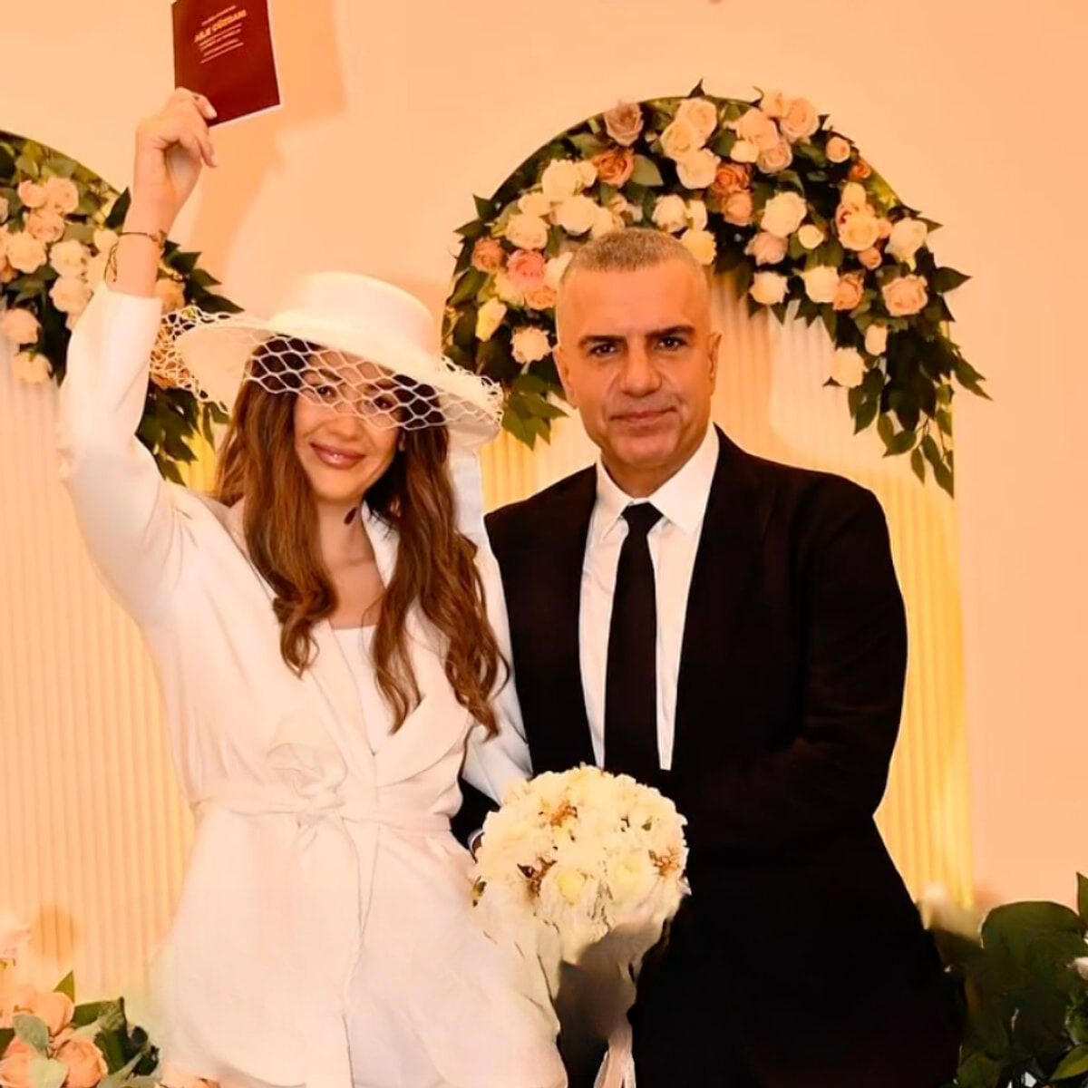 Berdan Mardini sessiz sedasız evlendi! Eşiyle arasındaki yaş farkı dikkat çekti - 3. Resim