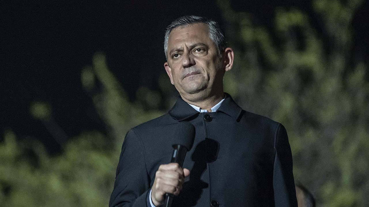 Cumhurbaşkanı Erdoğan'dan CHP lideri Özel'e dava! Sert sözlerin bedeli ağır mı olacak? Cumhurbaşkanı Erdoğan'dan CHP lideri Özel'e dava! Sert sözlerin bedeli ağır mı olacak? - 1. Resim