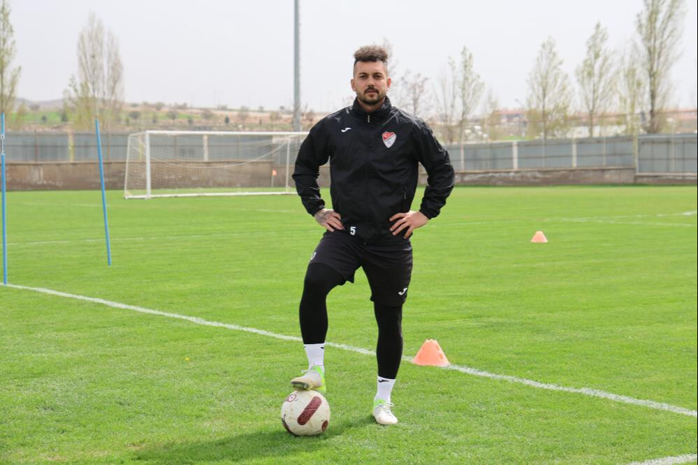 Elazığsporlu Beyhan, Liverpoollu Salah ile dünyada ilk 5'te - 1. Resim