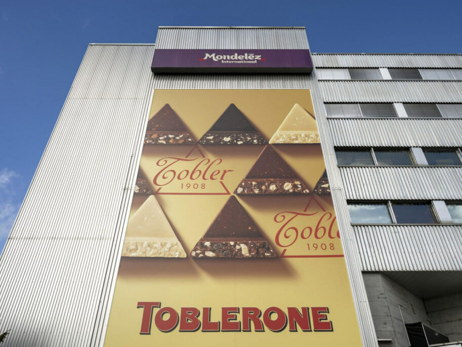 İkonik logosunu zorunlu olarak değiştirmişti!  Ünlü çikolata markasında şok gelişme - 2. Resim