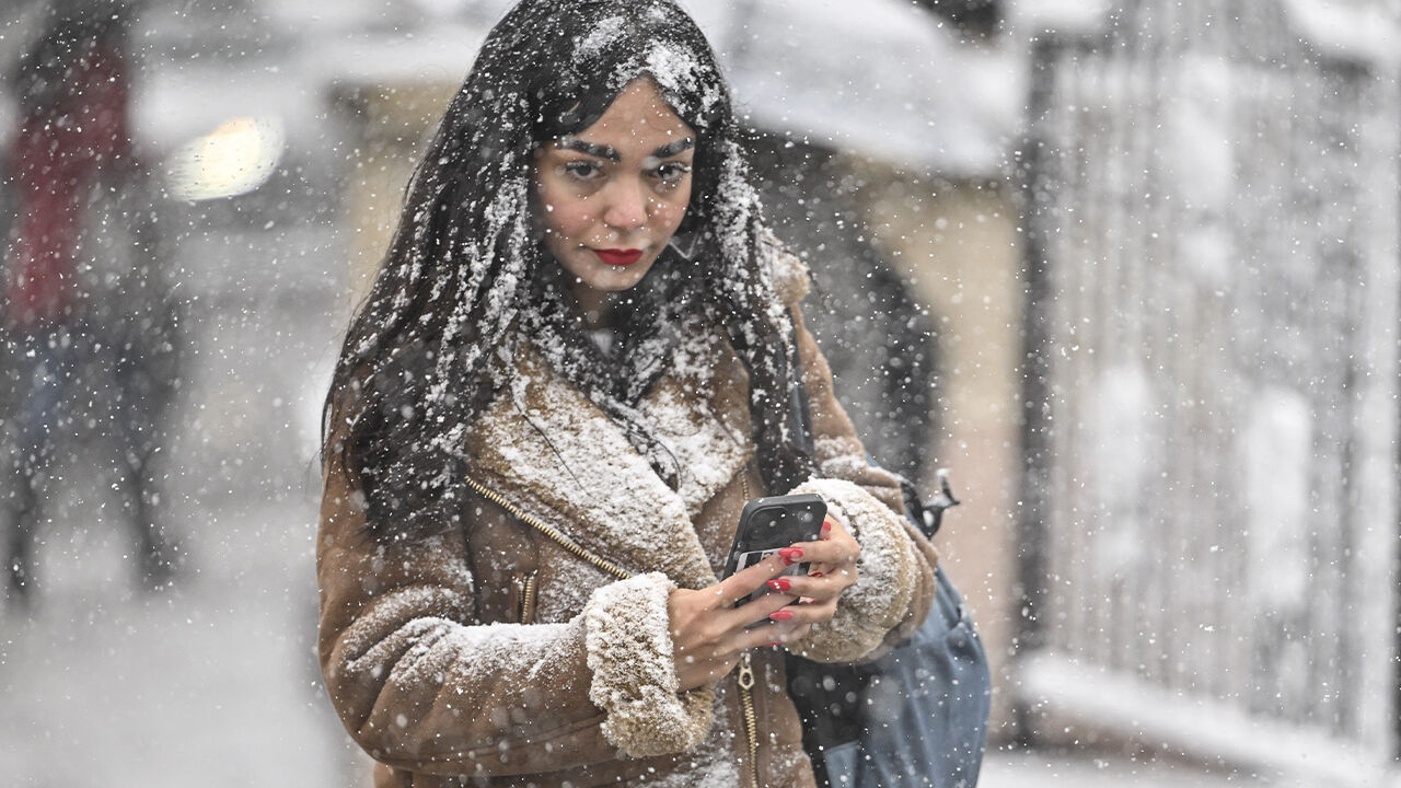 İstanbul'da nisan ayında kar s&uuml;rprizi! İşte yurttan beyaz manzaralar - 16. Resim