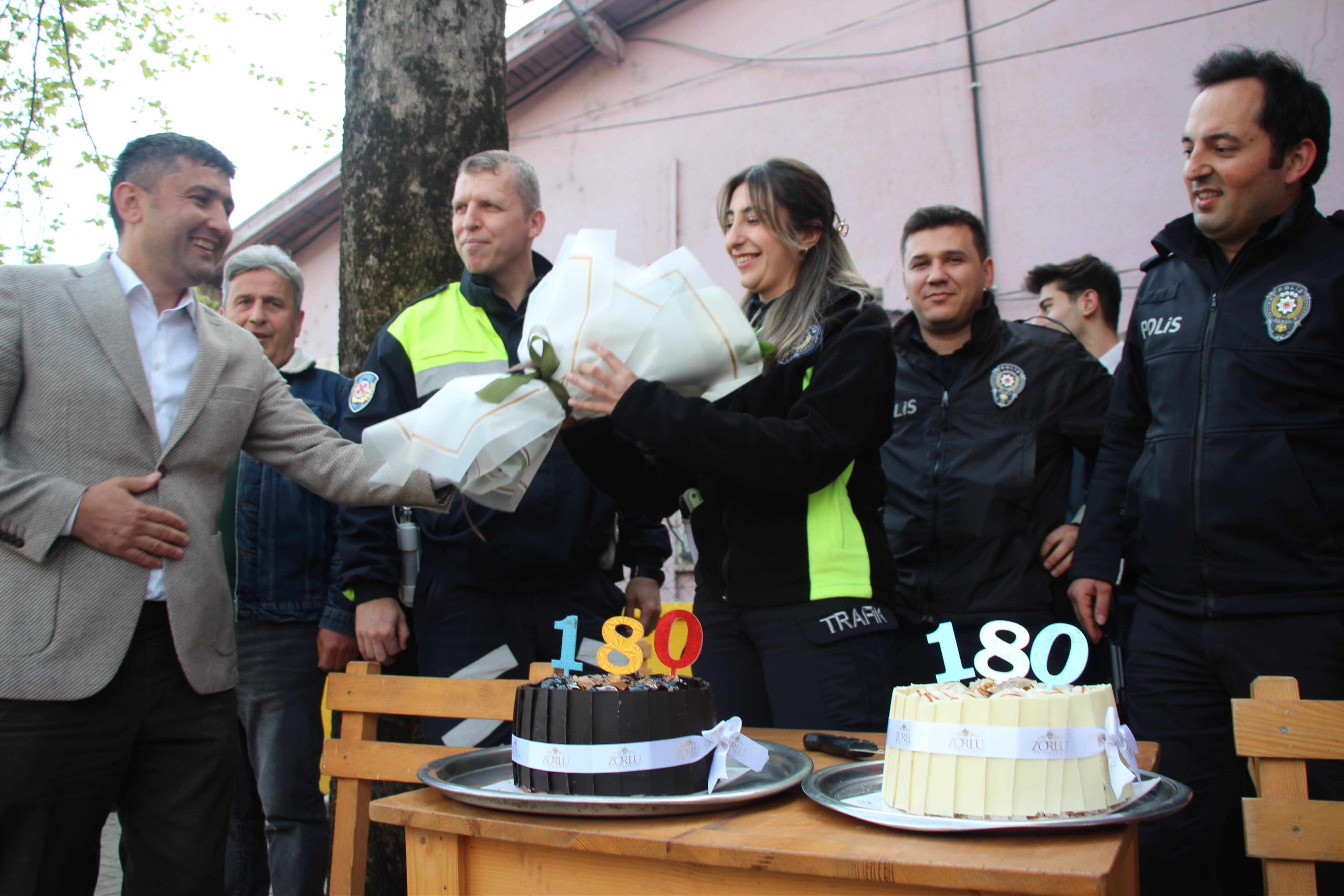 Kavga ihbarına giden ekiplere ters köşe! Şaşkına döndüler Kavga ihbarına giden ekiplere ters köşe! Şaşkına döndüler - 2. Resim