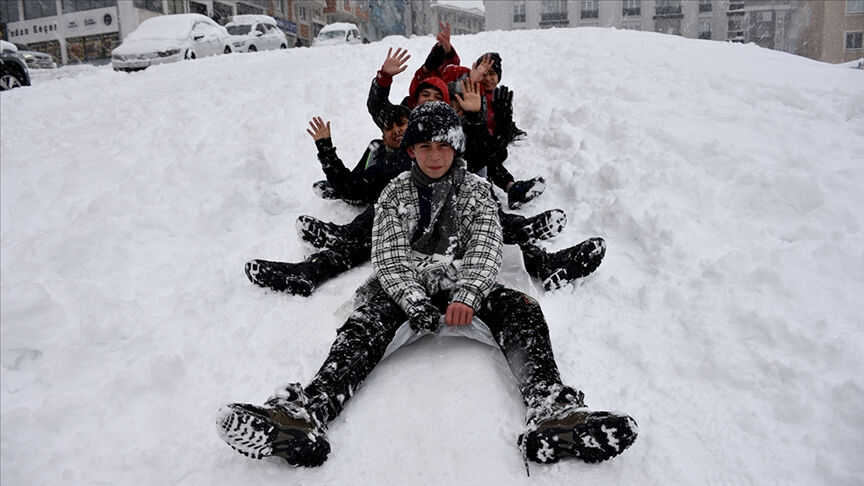 Kütahya'da okullar tatil mi? Kütahya Valiliğinden 11 Nisan Cuma kar tatili açıklaması bekleniyor! Kütahya'da okullar tatil mi? Kütahya Valiliğinden 11 Nisan Cuma kar tatili açıklaması bekleniyor! - 1. Resim