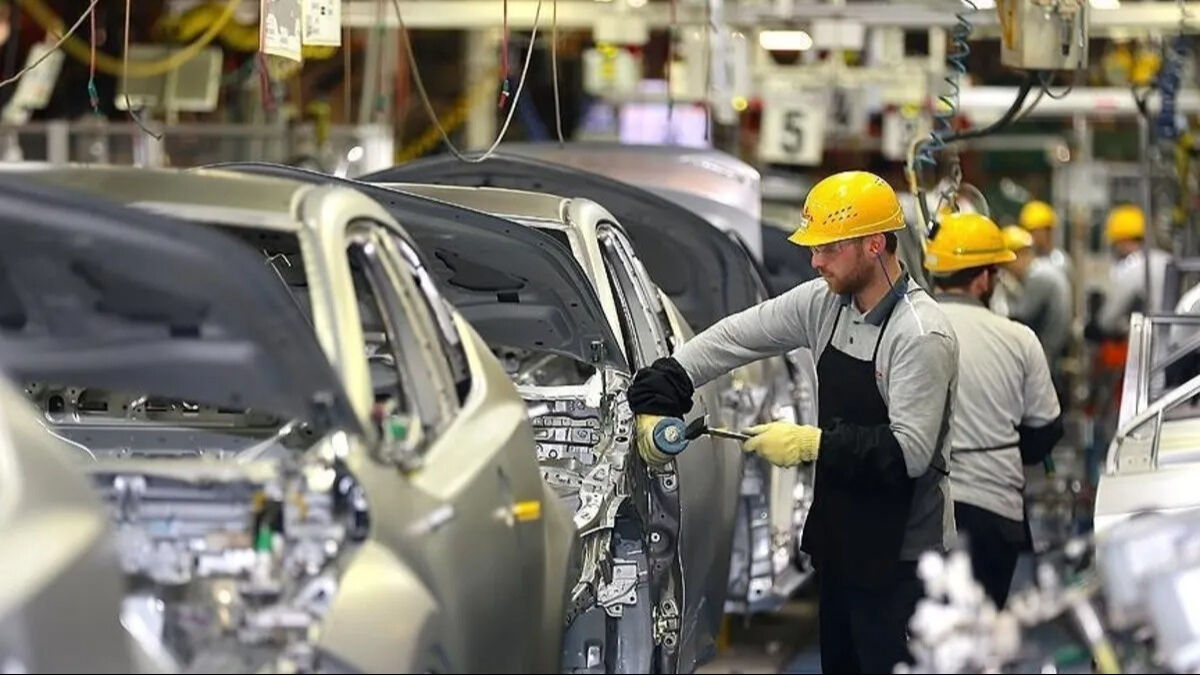 Otomotiv sektörü 3 Mayıs'ı bekliyor! OİB Başkanı Çelik: Trump’ın yeni ''Türkiye'' tarifesi otomotivde %50 Otomotiv sektörü 3 Mayıs'ı bekliyor! OİB Başkanı Çelik: Trump’ın yeni ''Türkiye'' tarifesi otomotivde %50 - 3. Resim