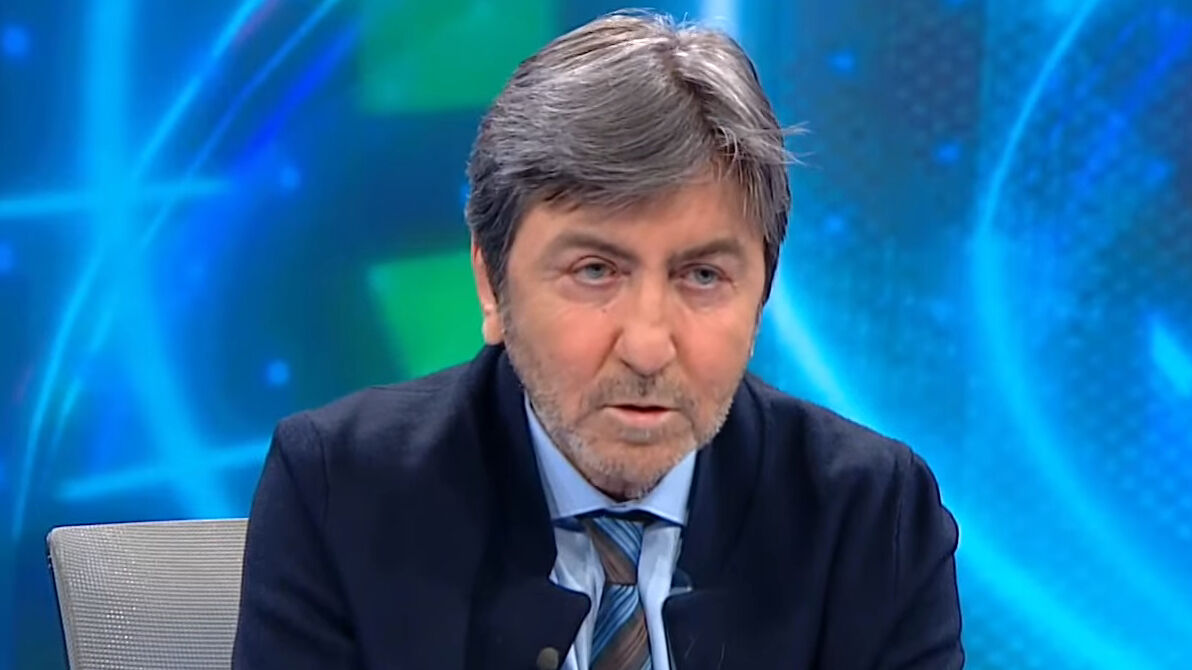 Rıdvan Dilmen, "2 adet Galatasaray var" diyerek galibiyeti yorumladı! Rıdvan Dilmen, "2 adet Galatasaray var" diyerek galibiyeti yorumladı! - 1. Resim